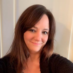 Meet your Posher, Pam